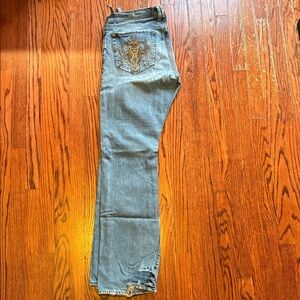 JNC Original distressed jeans
Great soft jeans with embroidered pocket.